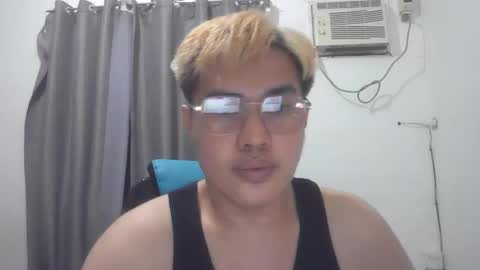 Snapshot of iamonlyone555 chatting on February 26, 1:54 pm Adrianhot online show from February 26, 1:54 pm