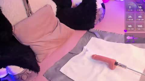 Steph - Online Again   - 1 DECEMBER online show from November 28, 3:53 am