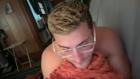 iamtommyparker online show from September 25, 4:11 pm