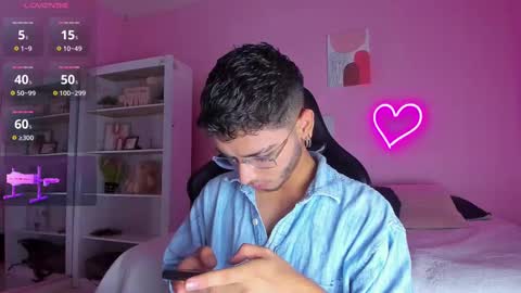 IAN CASTILLO online show from February 27, 11:10 am