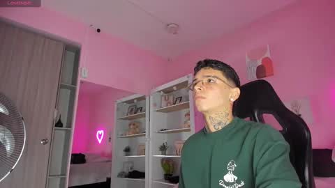 IAN CASTILLO online show from September 25, 11:14 am