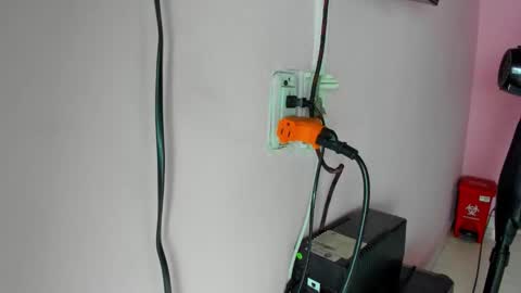 IAN CASTILLO online show from December 15, 11:14 am