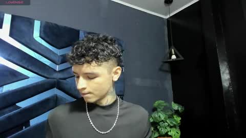 IAN CASTILLO online show from January 12, 11:15 am