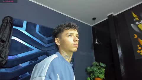 IAN CASTILLO online show from January 16, 11:14 am