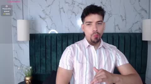 Ian Davis online show from January 15, 8:05 pm