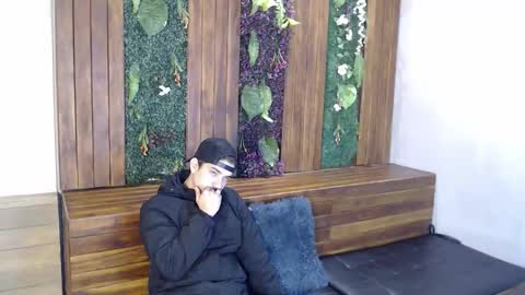 Ian Davis online show from October 22, 11:54 am