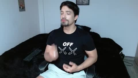 Ian Davis online show from November 11, 1:33 pm