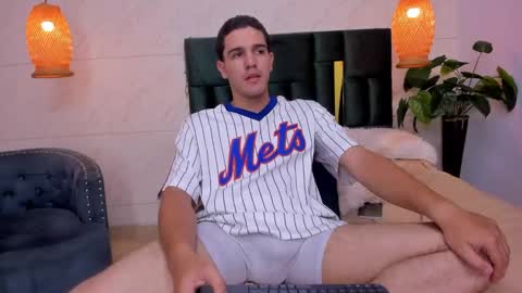 Snapshot of ian_jhonson_ chatting on January 22, 4:55 am Ian online show from January 22, 4:55 am