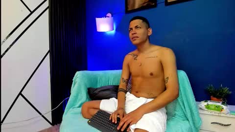 IAN LEIN online show from November 24, 4:23 am