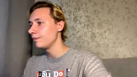 Snapshot of ian_mcflurry chatting on July 7, 2:43 pm ian_mcflurry online show from July 7, 2:43 pm