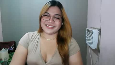 Snapshot of iana_whorexxx chatting on February 11, 7:33 am iana online show from February 11, 7:33 am