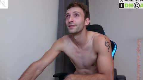 Snapshot of ianandersson27 chatting on September 18, 9:39 pm Ian Andersson online show from September 18, 9:39 pm