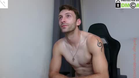 Snapshot of ianandersson27 chatting on September 20, 9:16 pm Ian Andersson online show from September 20, 9:16 pm