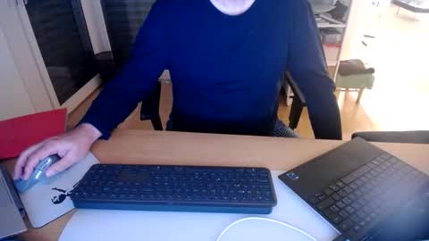 iandy12 online show from November 10, 11:04 pm