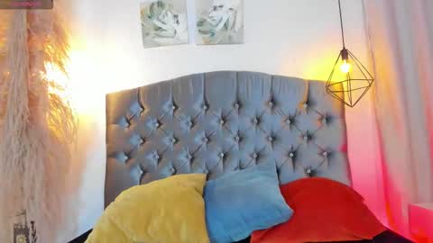 ian  online show from October 21, 3:18 am