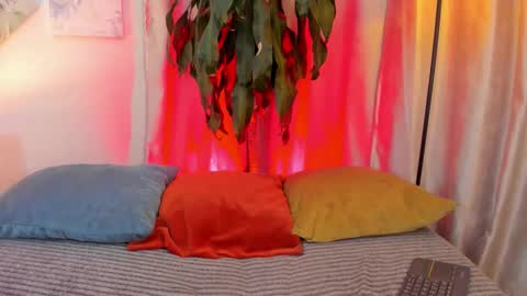 ian  online show from January 15, 4:28 am