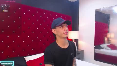 Ian Lark online show from February 3, 11:21 pm