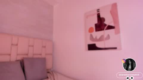 I A R A   online show from February 14, 3:58 pm