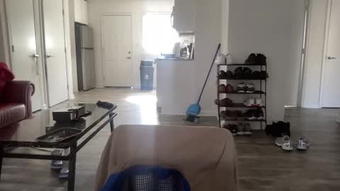 pastaredsauze online show from November 18, 5:06 pm