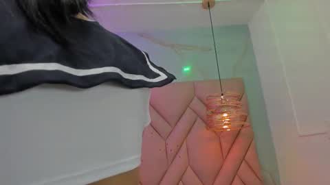 Snapshot of ibbie_ chatting on February 24, 12:03 pm ibbie_ online show from February 24, 12:03 pm