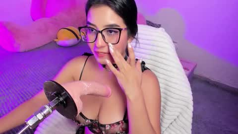 Snapshot of ibbiebennett_1 chatting on March 2, 3:30 am Ibbie Bennett online show from March 2, 3:30 am