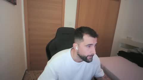 iberian_macho online show from November 20, 2:28 pm