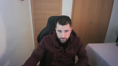 iberian_macho online show from December 23, 10:57 am