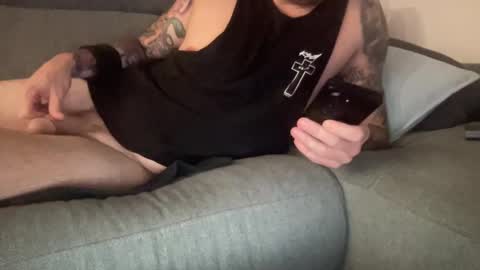 Snapshot of ic987 chatting on December 28, 12:56 pm ic987 online show from December 28, 12:56 pm