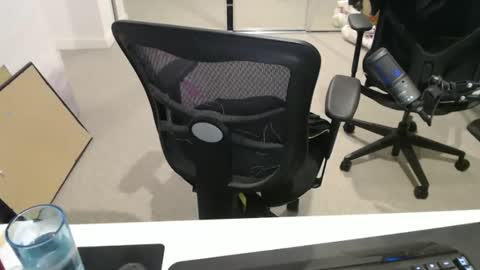 Snapshot of ic987 chatting on February 21, 1:45 pm ic987 online show from February 21, 1:45 pm