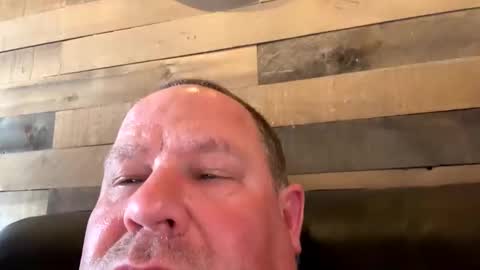icanmakeyousquirt69 online show from May 7, 8:58 pm