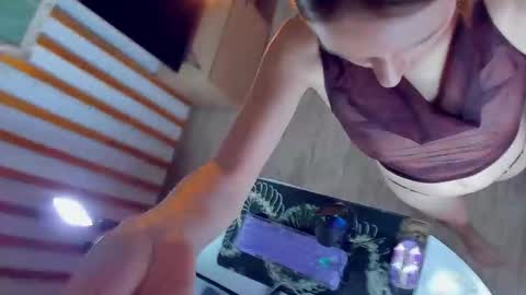 Snapshot of ice_pixie chatting on February 20, 5:24 pm Nana online show from February 20, 5:24 pm