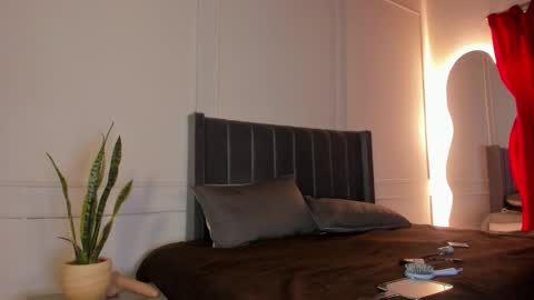 Crystall online show from September 25, 6:39 am