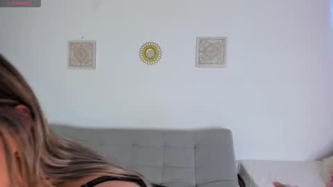 ice_y_abigail online show from November 18, 12:09 pm