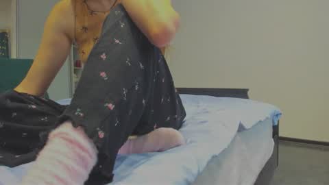 Snapshot of icebaby16 chatting on February 7, 11:25 am Ice online show from February 7, 11:25 am