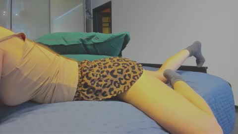 Snapshot of icebaby16 chatting on February 17, 6:32 am Ice online show from February 17, 6:32 am