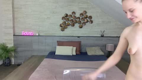 Ice Blue online show from March 23, 8:46 pm