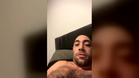 icecreammanx online show from December 16, 4:39 am