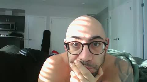 icecreammanx online show from December 17, 8:15 pm