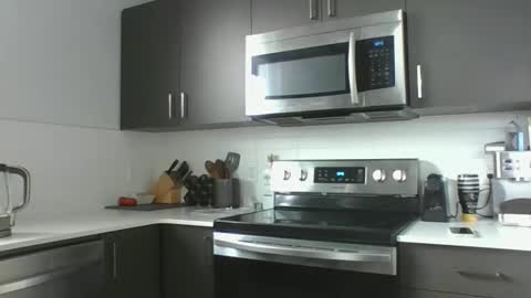 icecreammanx online show from January 13, 6:46 pm