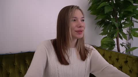 Danielle online show from January 12, 1:37 pm