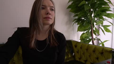 Danielle online show from January 27, 8:18 am