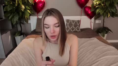 Danielle online show from February 24, 6:26 pm