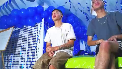 THOMAS AND DAMIAND online show from December 14, 9:24 pm