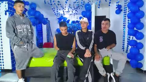 THOMAS AND DAMIAND online show from December 26, 6:12 pm