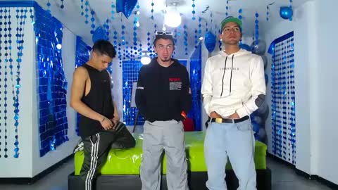 THOMAS AND DAMIAND online show from January 28, 5:14 pm