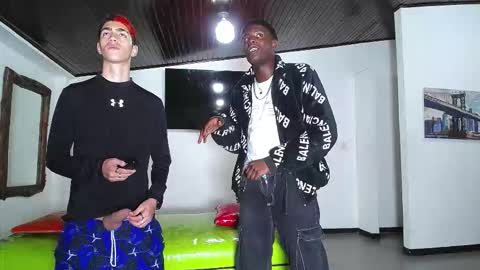 THOMAS AND DAMIAND online show from October 27, 12:53 pm