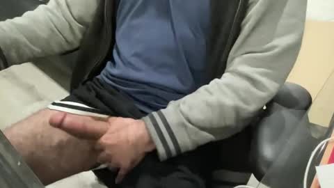 icewoodg online show from March 24, 5:51 pm