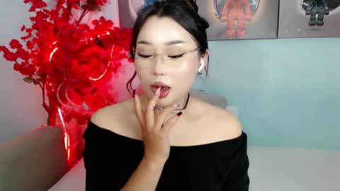 Snapshot of ichiben chatting on May 26, 10:39 pm ichiben online show from May 26, 10:39 pm