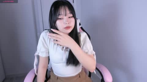 Snapshot of ichigo_o chatting on January 6, 5:08 am Hitomi   online show from January 6, 5:08 am