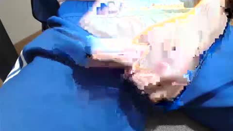 Snapshot of icky_thumps chatting on March 1, 5:20 am icky_thumps online show from March 1, 5:20 am